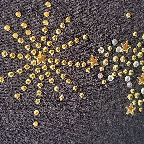 Quacker Factory Short Sleeve Tee with Christmas Tree Embellishment Size 3X - Picture 4 of 6